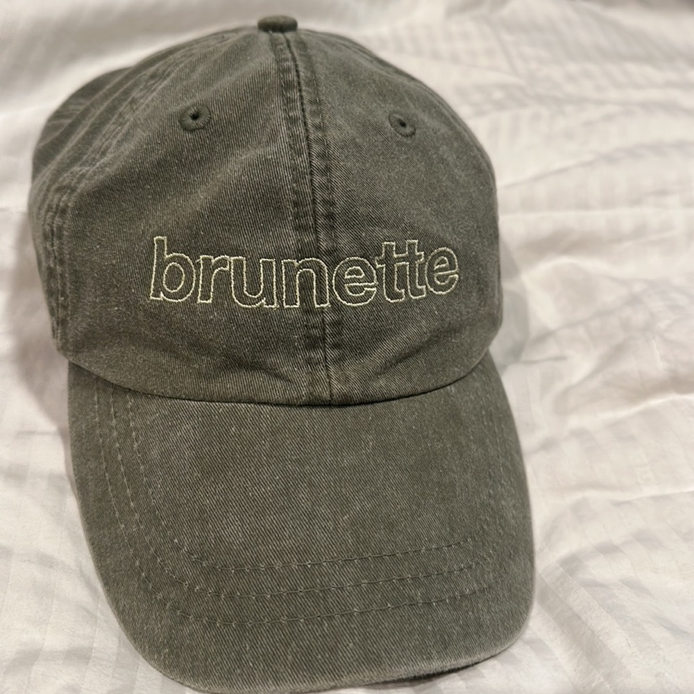 Brunette baseball cap